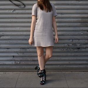 Aritzia Wilfred Free Teigen t shirt dress